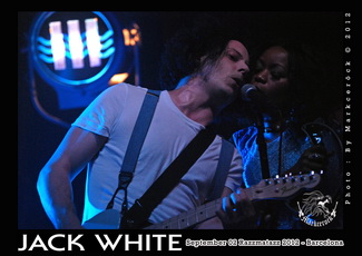 Jack White + Peggy Sue (Razzmatazz, Barcelona 02/09/2012). Foto: Markceröck
